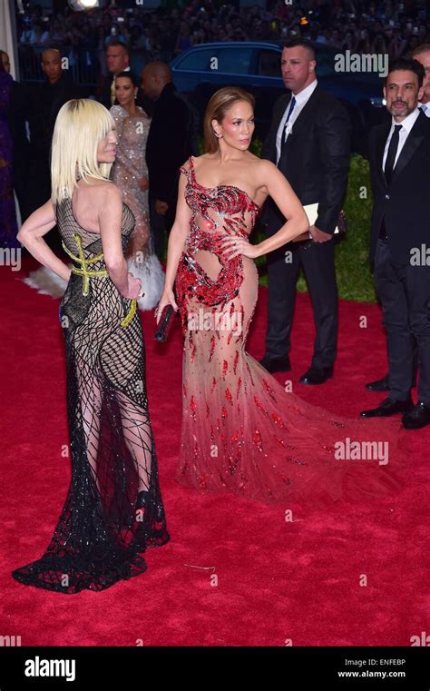 donatella versace e cina